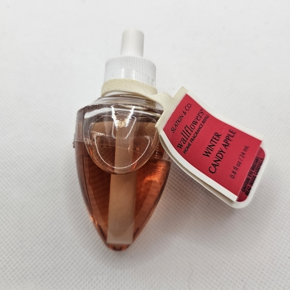 ⭐️40% Off⭐️ Bath & Body Works Wallflower Refill Holiday Scents Bundle of 5 - Picture 3 of 6